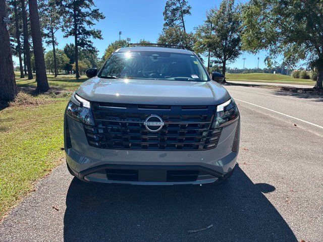 Used 2026 Nissan Pathfinder Platinum FWD image 8