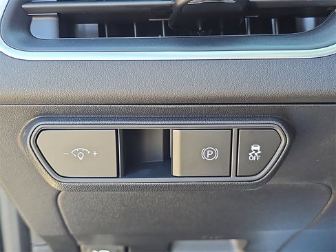 New 2025 Kia K4 LXS image 30