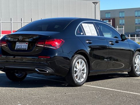 Used 2020 Mercedes-Benz A 220 image 3