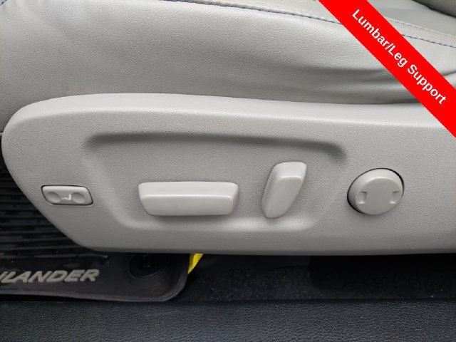 Used 2016 Toyota Highlander Limited AWD/4WD image 18