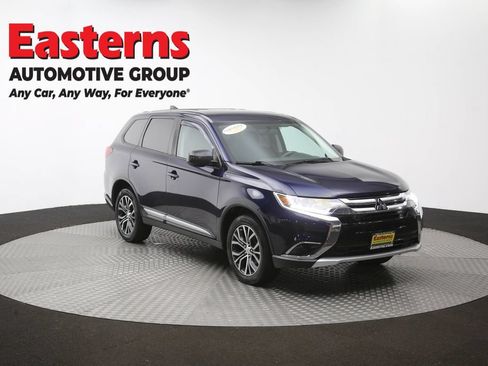Used 2018 Mitsubishi Outlander AWD image 47