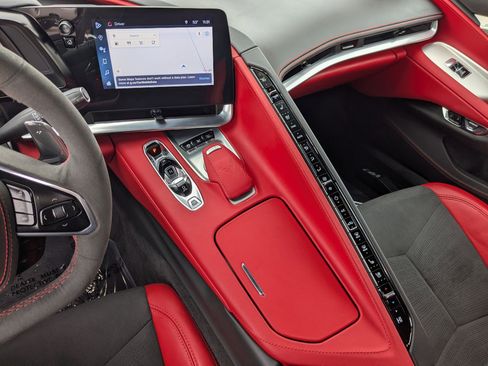 Used 2024 Chevrolet Corvette Stingray Premium Cpe w/ Z51 Performance Package image 18