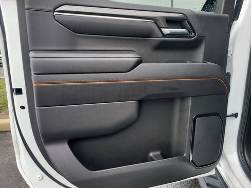 Used 2023 GMC Sierra 1500 AT4 w/ AT4 Premium Package image 11