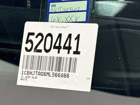 Used 2021 Jeep Gladiator Willys AWD/4WD image 24