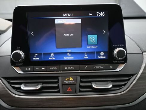 Used 2025 Nissan Altima 2.5 SV image 3