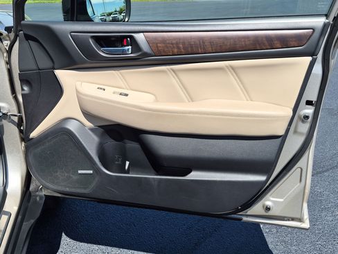 Used 2018 Subaru Outback 2.5i Limited AWD/4WD image 34