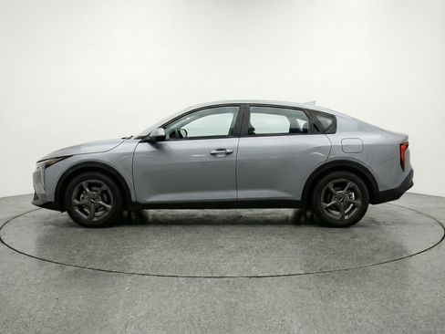 Used 2025 Kia K4 LXS image 5