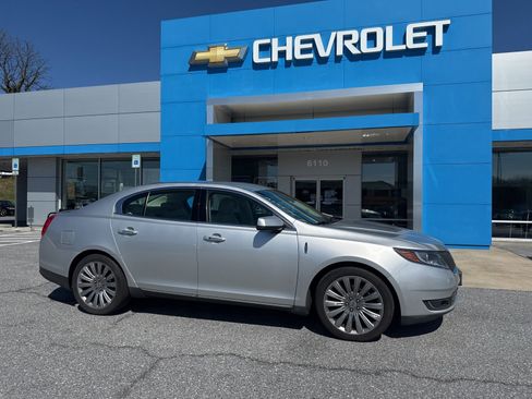 Used 2015 Lincoln MKS w/ Equipment Group 101A image 5