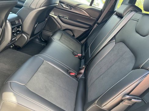 New 2025 Jeep Grand Cherokee Altitude image 10