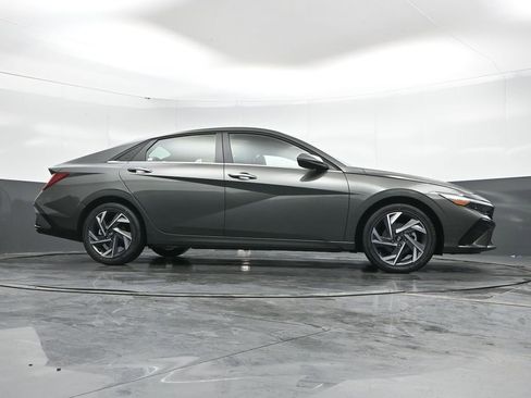 New 2026 Hyundai Elantra Limited w/ Cargo Package FWD image 47