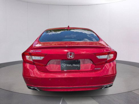 Used 2018 Honda Accord Touring image 6
