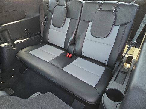 Certified 2022 Ford Explorer XLT w/ Equipment Group 202A image 14