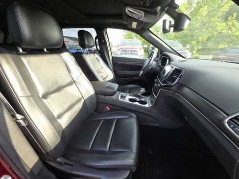 Used 2019 Jeep Grand Cherokee Limited AWD/4WD image 14