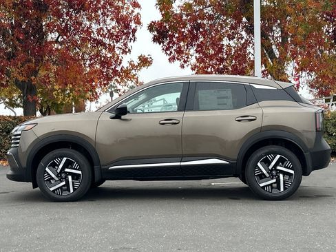 New 2026 Nissan Kicks SV image 7