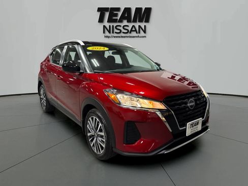 Used 2024 Nissan Kicks SV image 1