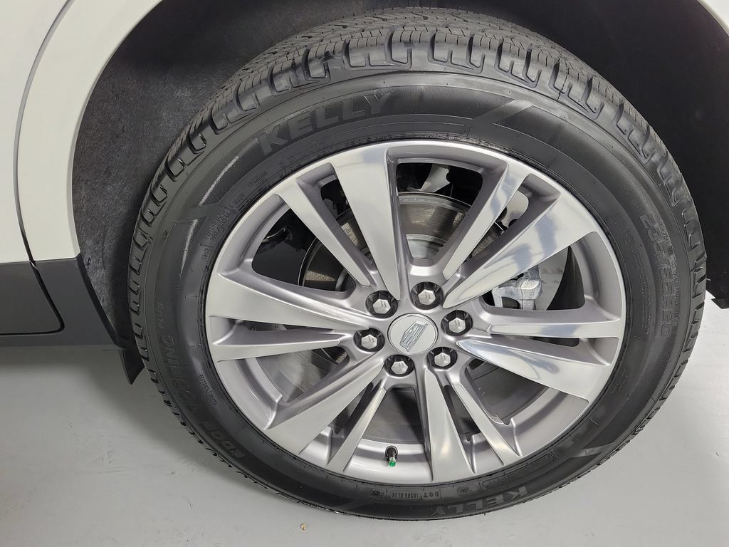 Used 2024 Cadillac XT5 Premium Luxury w/ Technology Package FWD image 9