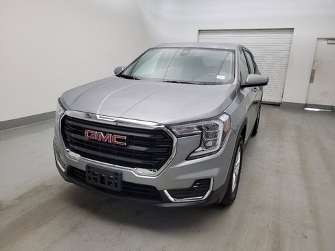 Used 2023 GMC Terrain SLE FWD image 15