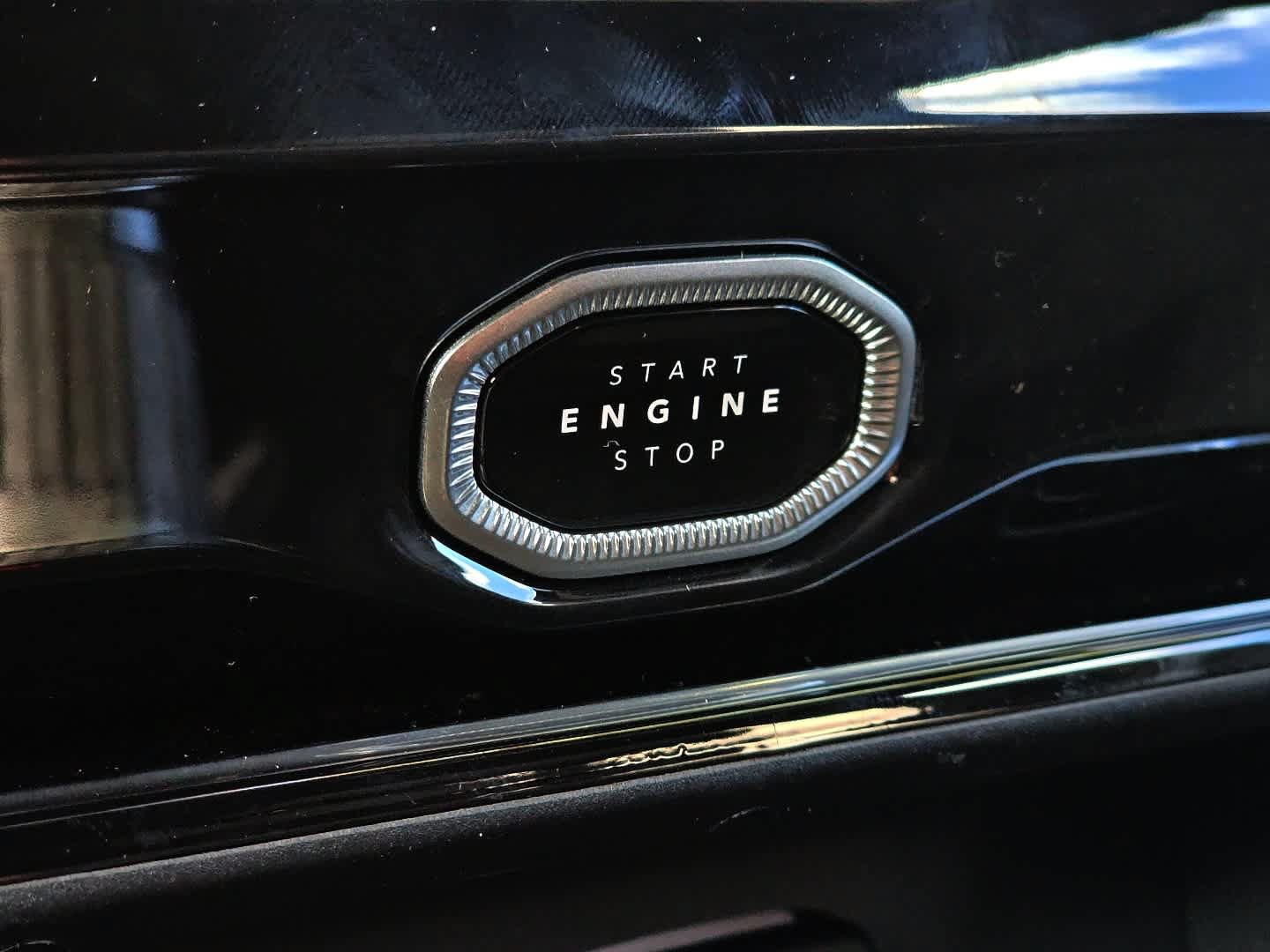 New 2026 Jeep Grand Cherokee Altitude AWD/4WD image 10