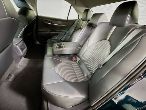 Used 2020 Toyota Camry SE image 24