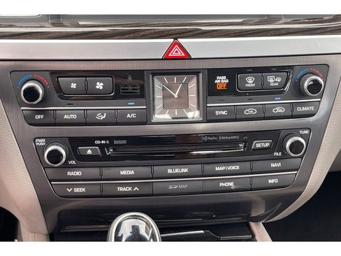 Used 2015 Hyundai Genesis 3.8 w/ Option Group 03 image 27