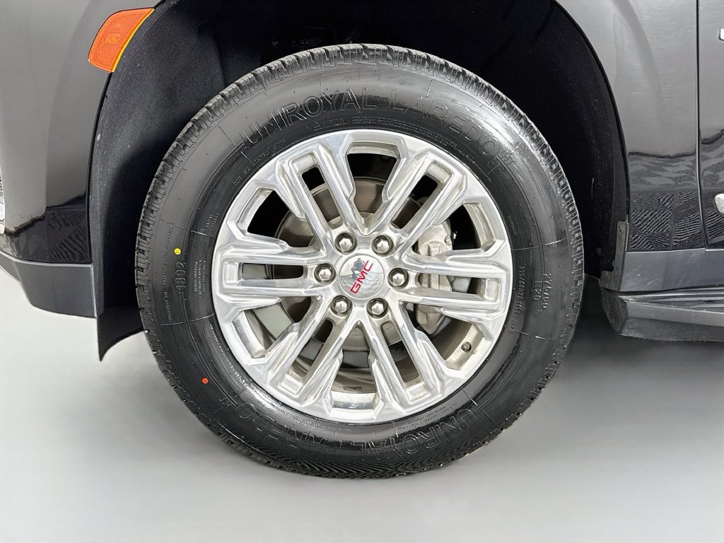 Used 2024 GMC Yukon XL SLT w/ SLT Luxury Package AWD/4WD image 33