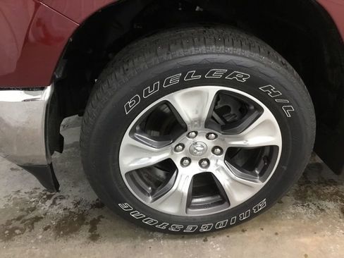 Used 2023 RAM 1500 Laramie AWD/4WD image 3