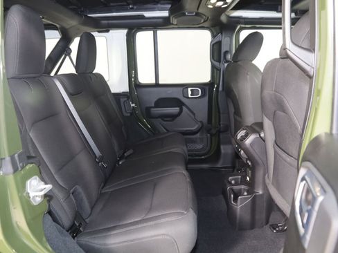 Used 2022 Jeep Wrangler Unlimited Sport AWD/4WD image 14