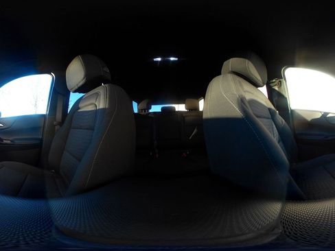 Used 2025 Chevrolet Equinox LT image 42