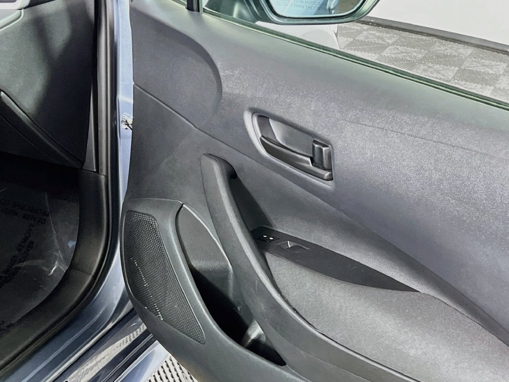 Used 2025 Toyota Corolla LE FWD image 29