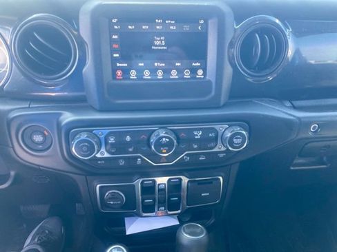 Used 2021 Jeep Wrangler Unlimited Sport AWD/4WD image 13