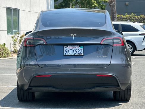 Used 2024 Tesla Model Y Long Range AWD/4WD image 5