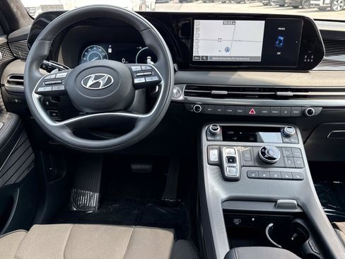 Certified 2025 Hyundai Palisade Calligraphy AWD/4WD image 2