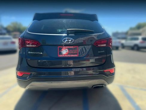 Used 2017 Hyundai Santa Fe Sport image 4