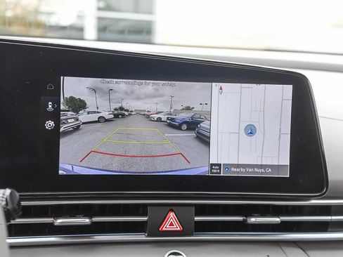 Certified 2025 Hyundai Elantra SEL FWD image 33