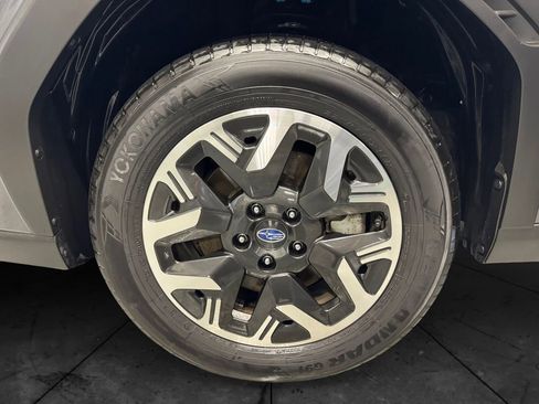 Certified 2025 Subaru Forester Base image 14