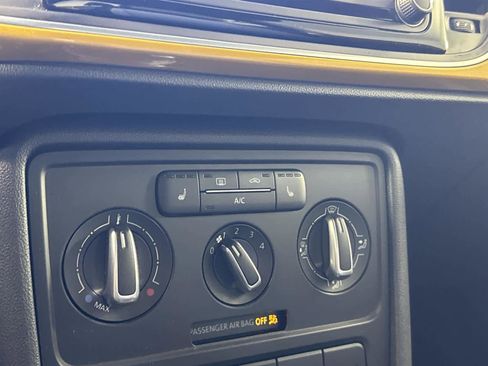 Used 2016 Volkswagen Beetle 1.8T Dune image 16