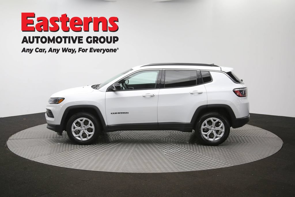 Used 2024 Jeep Compass Latitude AWD/4WD image 56