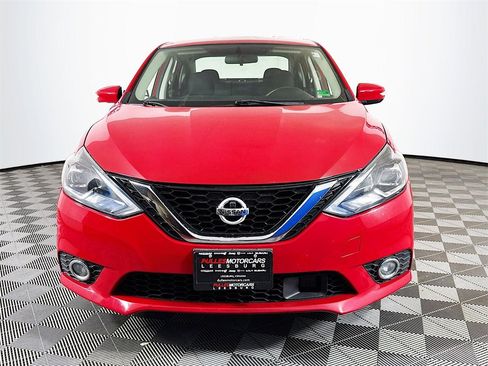 Used 2019 Nissan Sentra SR image 2