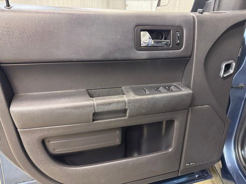 Used 2019 Ford Flex SE image 8