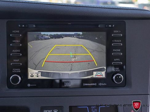 Used 2020 Toyota Sienna Limited FWD image 32
