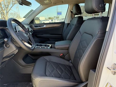 New 2026 Volkswagen Atlas SE image 16