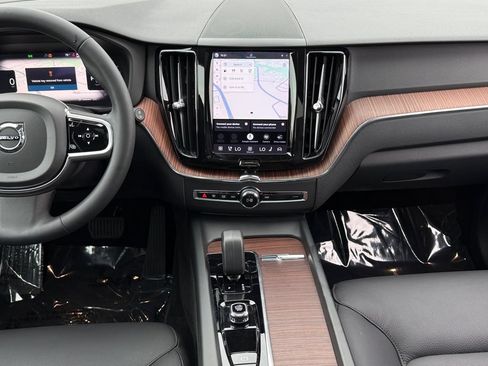 Certified 2023 Volvo XC60 B5 Plus w/ Climate Package AWD/4WD image 16