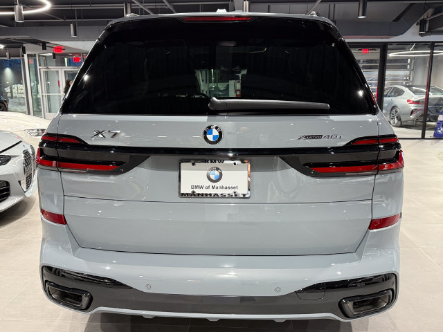 Used 2026 BMW X7 xDrive40i w/ M Sport Package AWD/4WD image 6