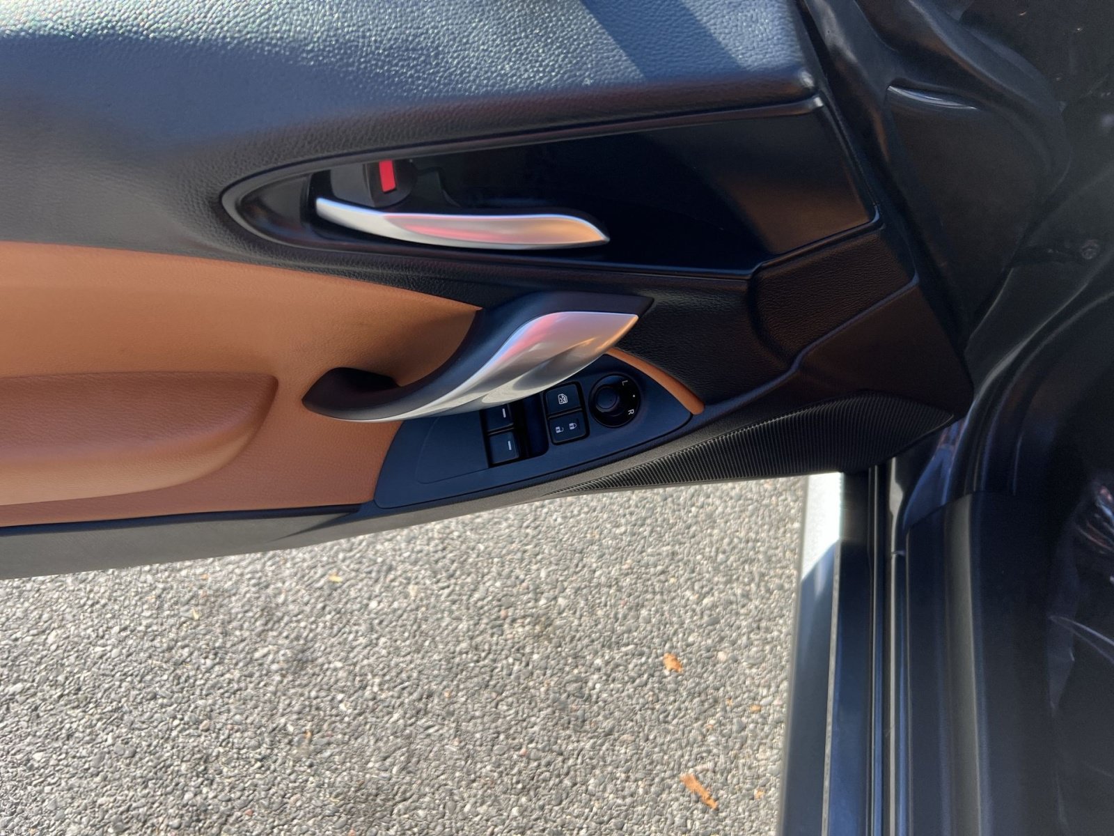 Used 2019 FIAT 124 Spider Lusso w/ Navigation & Sound Group RWD image 14