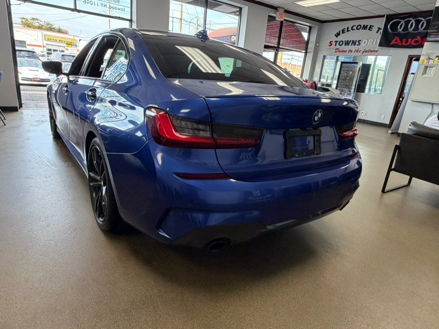 Used 2022 BMW 330i Sedan w/ M Sport Package RWD image 14
