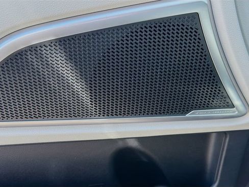 Used 2024 Kia Telluride S FWD image 22