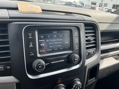Used 2017 RAM 2500 Tradesman w/ Chrome Appearance Group AWD/4WD image 23