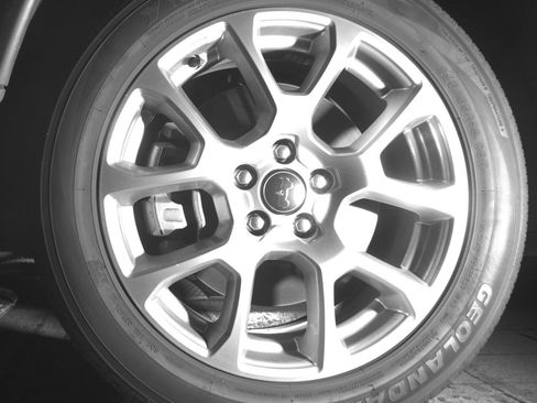 Used 2025 Jeep Compass Limited image 12