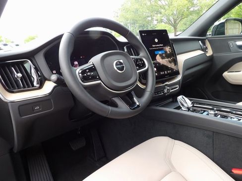 New 2026 Volvo XC60 B5 Core w/ Climate Package image 8