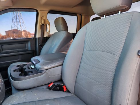 Used 2018 RAM 1500 Express w/ Express Value Package image 25
